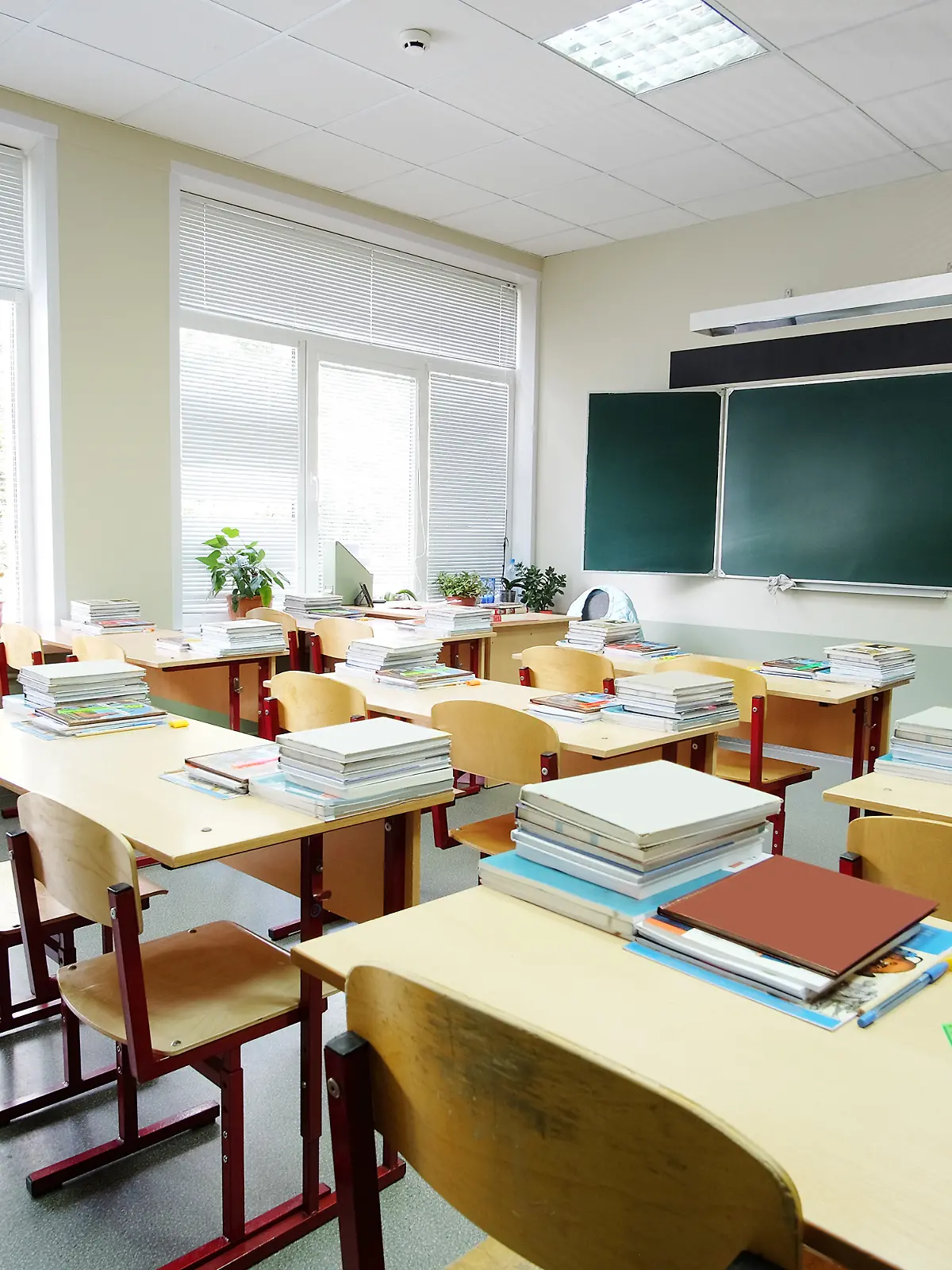 Schule, leeres Klassenzimmer