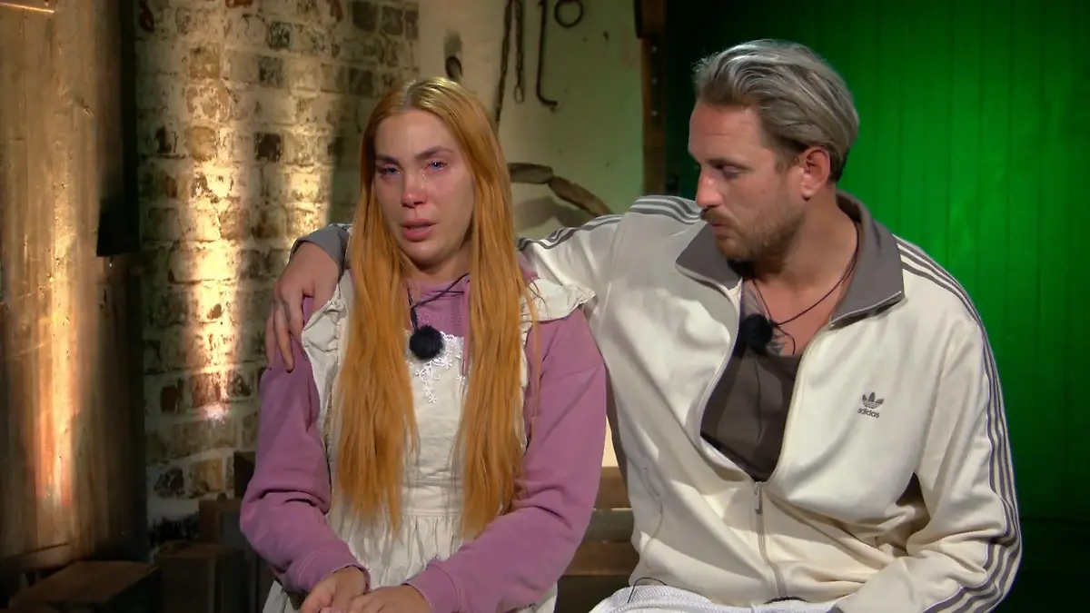 Fiese Sticheleien im Sommerhaus Walk of Shame für Tara?