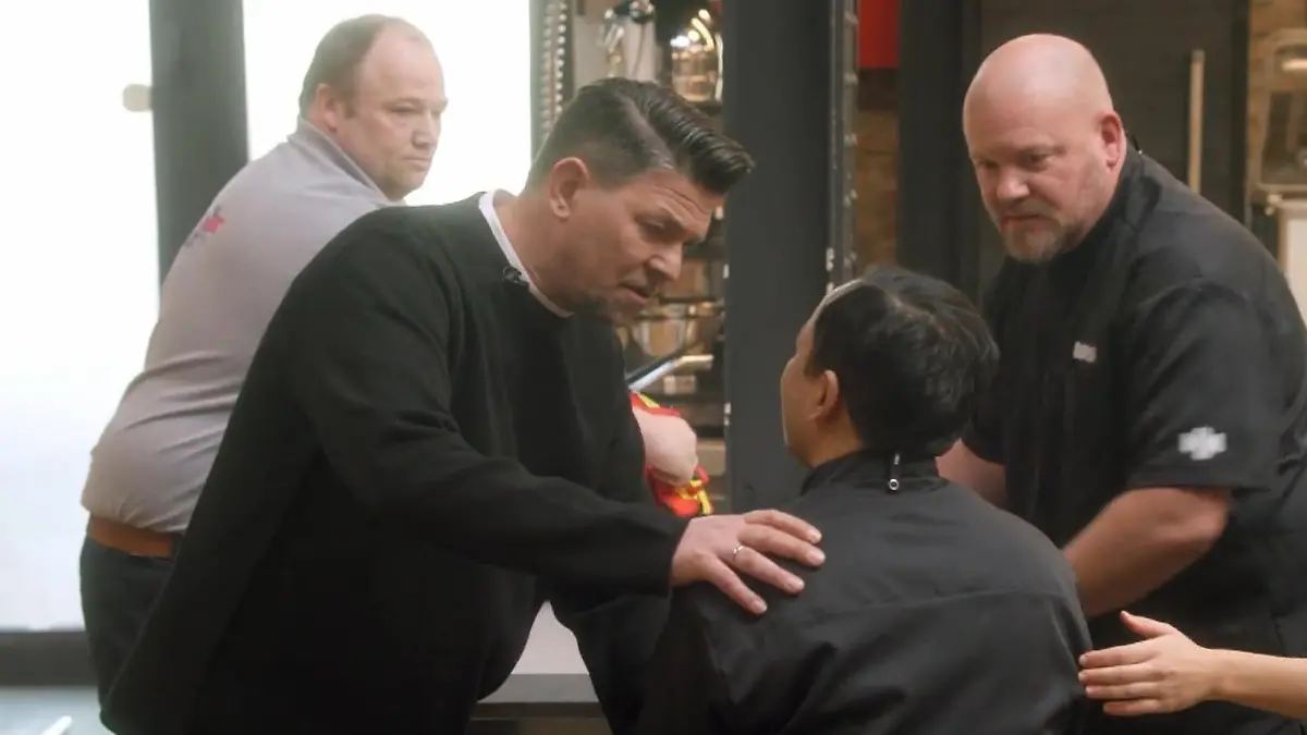 Notruf bei „Mälzers Meisterklasse" – dramatische Minuten im TV-Studio! Star-Koch Tim Mälzer geschockt