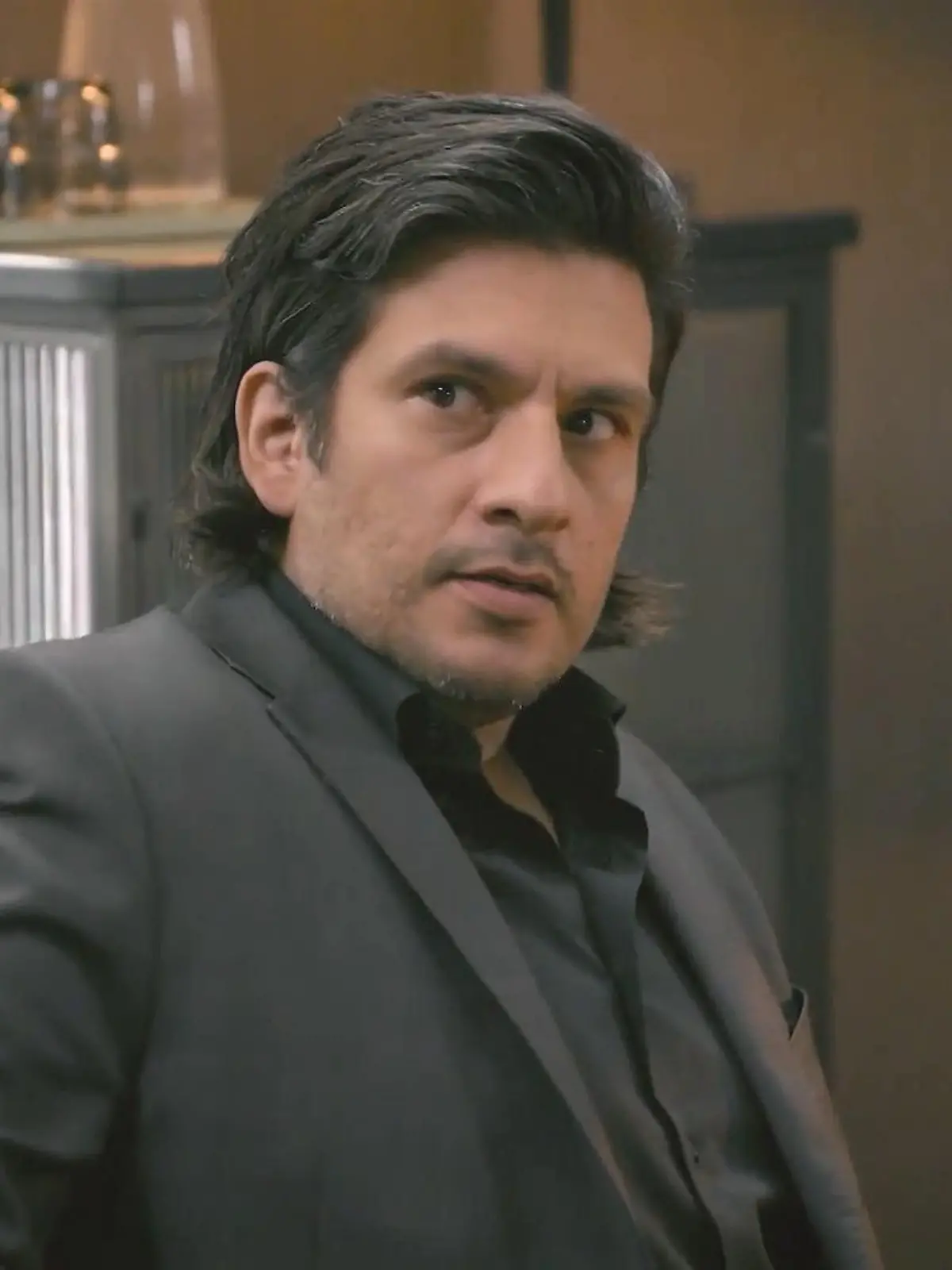 AWZ: Maximilian nutzt Bens Notlage für seine Zwecke aus