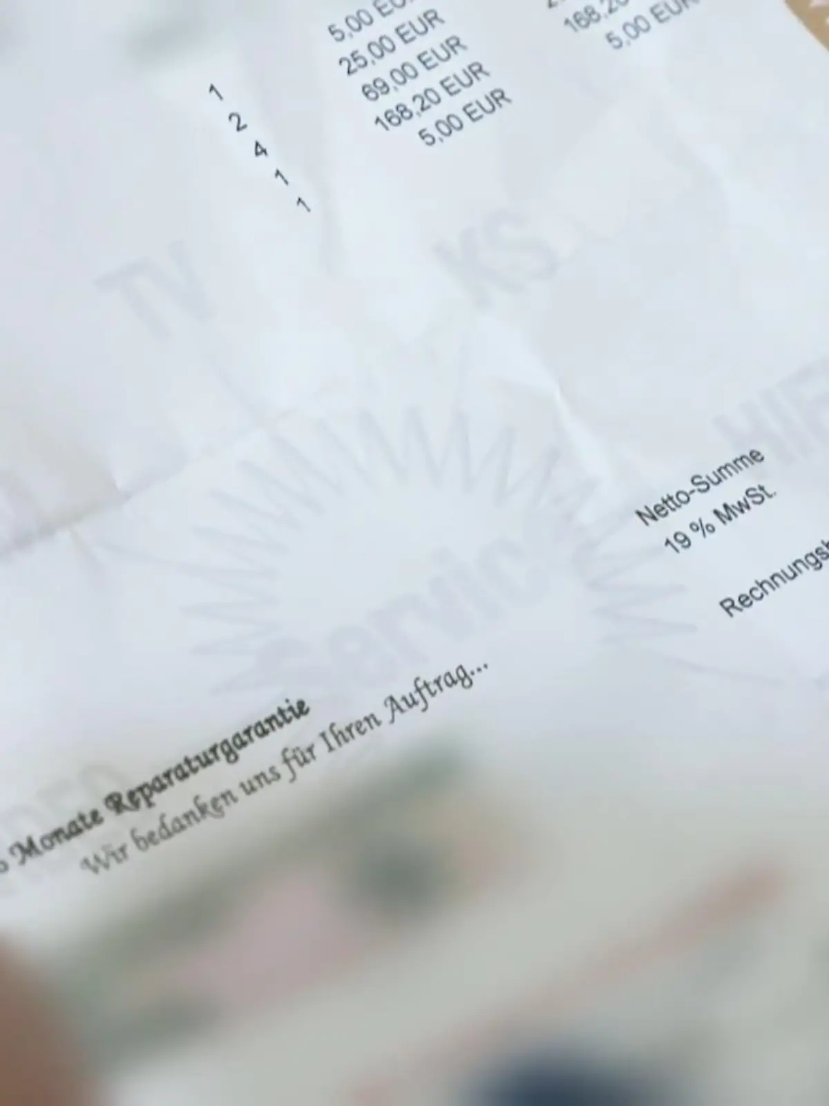 Bild zu: "RTL entlarvt Reparatur-Betrug – Reporter-Einsatz endet mit Anruf bei der Polizei"