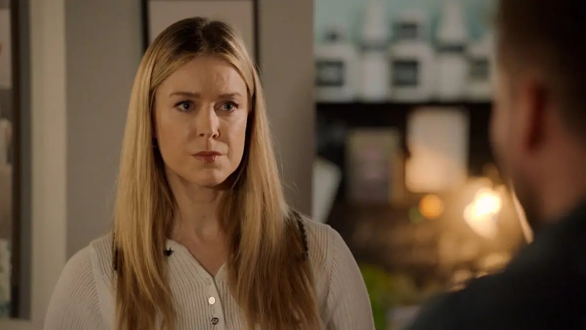 Schlägt Jessy sich jetzt auf Zoes Seite? GZSZ-Folge 8395 vom 31. Oktober 2025 auf RTL+