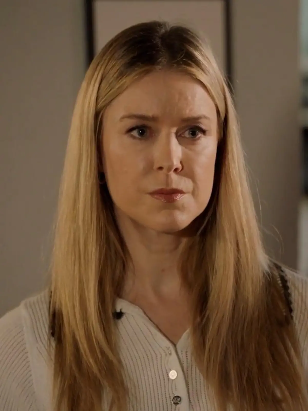 Jessica (Nina Ensmann)