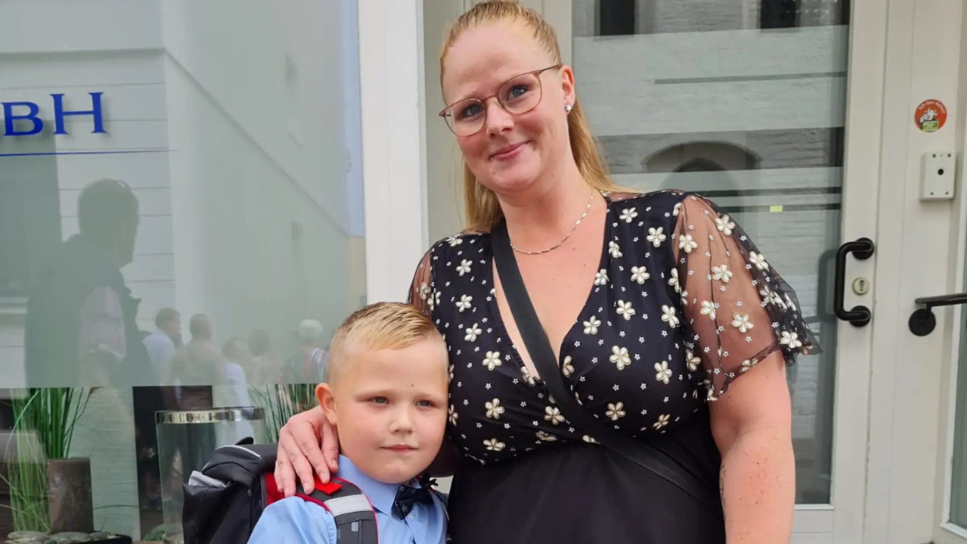 Nach dem Mord an Fabian bittet seine Mutter Dorina darum, ihren Sohn so zu zeigen, wie er war.