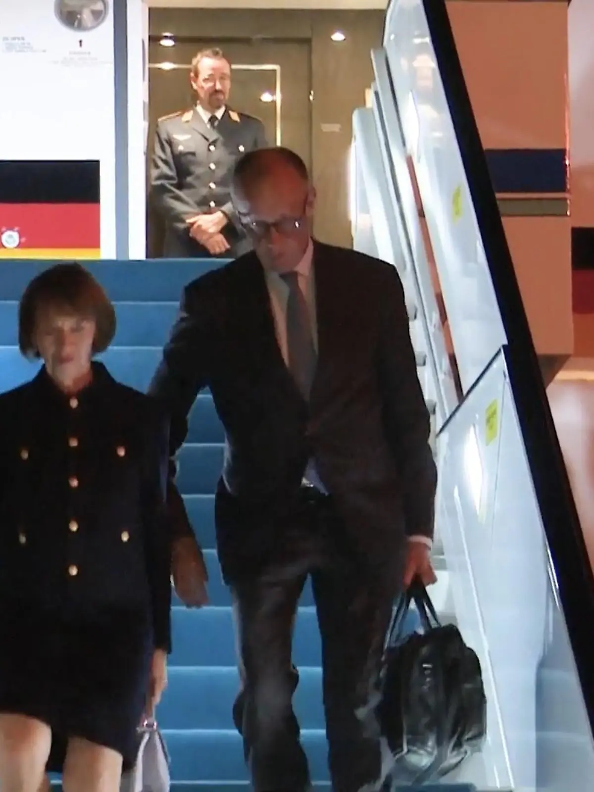 Bild zu: "Friedrich Merz zu Besuch in der Türkei - seine Charlotte ist an seiner Seite"