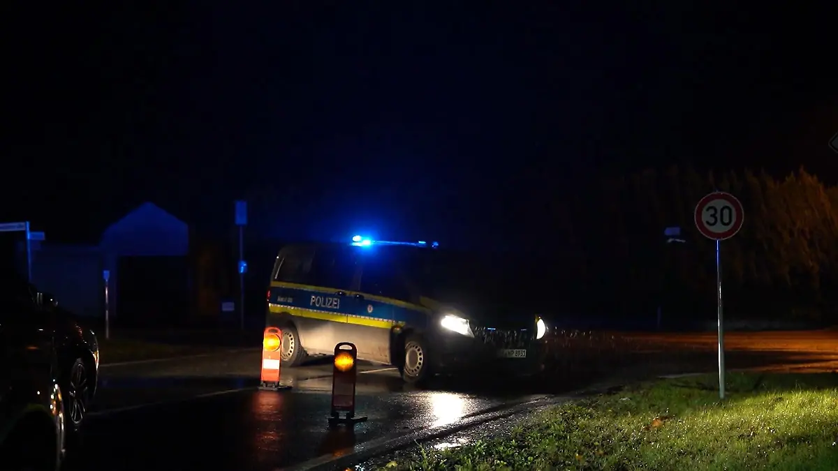 Polizist wird angefahren und schießt – zwei Schwerverletzte Verkehrskontrolle eskaliert!