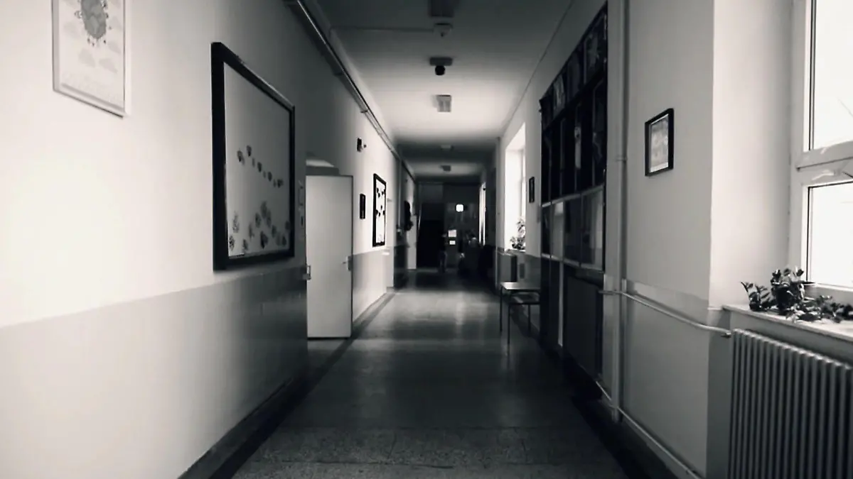 So rechts ist der Alltag an unseren Schulen Undercover-Recherche von Stern und RTL deckt auf