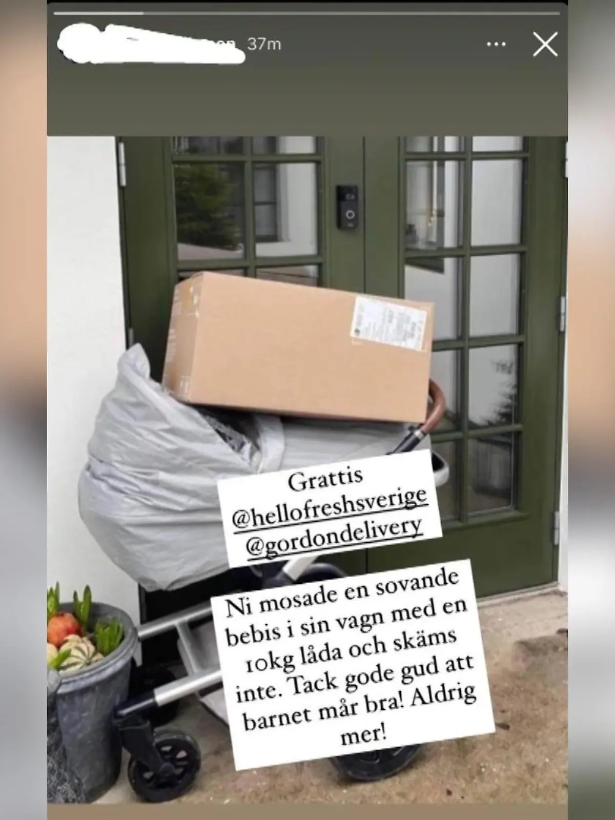 So fand die Mutter, die anonym bleiben möchte, ihr Paket vor: Auf dem Kinderwagen mit dem schlafenden Baby.