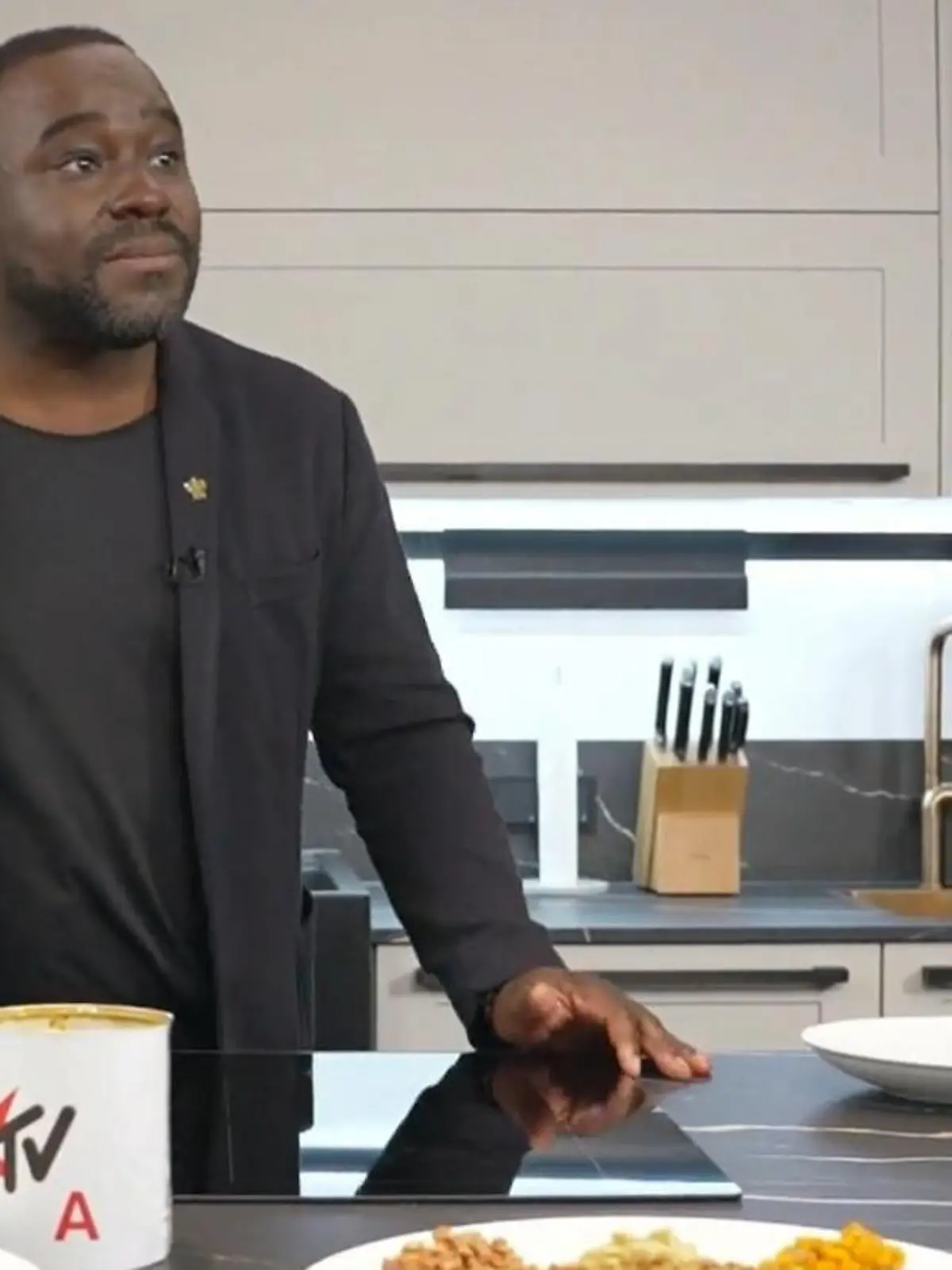 Bild zu: "TV-Koch Nelson Müller checkt Linseneintöpfe – der teuerste kommt ihm nicht auf den Teller!"