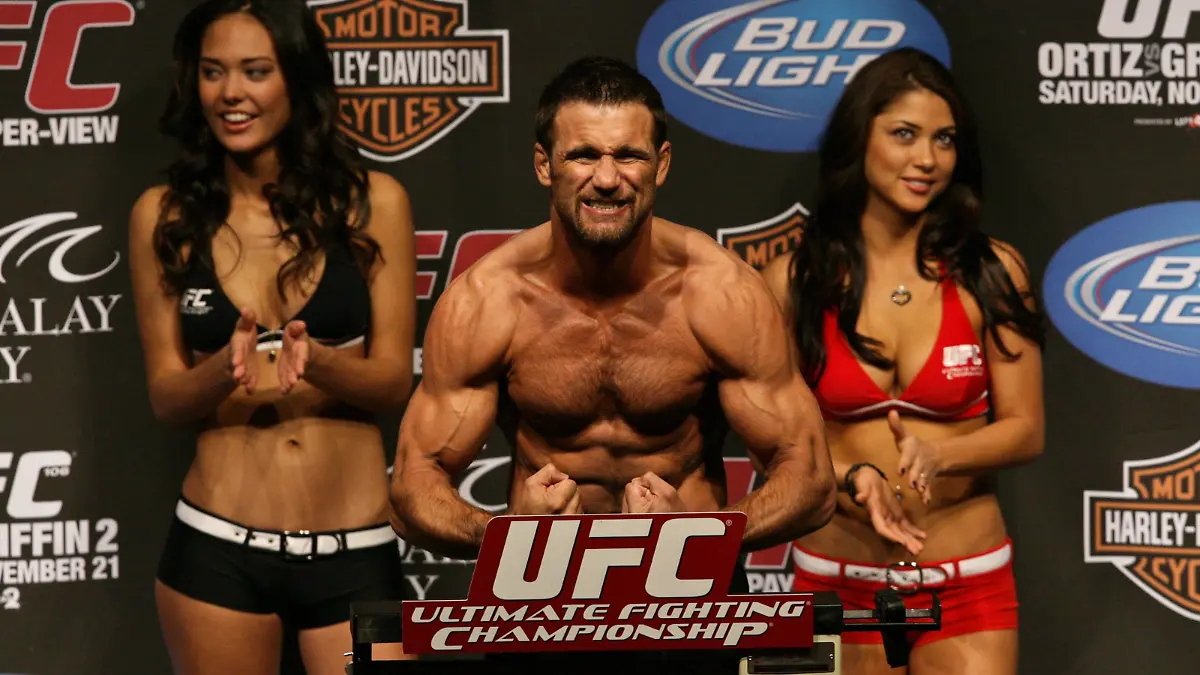 Bildnummer: 05164555 Datum: 20.11.2009 Copyright: imago/Icon SMI
20 Nov 2009: UFC Welterweight Phil Baroni (USA) poses for the crowd during the UFC 106 weigh-in at the Mandalay Bay Events Center in Las Vegas, Nevada. PUBLICATIONxINxGERxSUIxAUTxHUNxRUSxSWExNORxONLY Icon144091120271106; Kampfsport USA Herren MMA Mixed Martial Arts UFC Freefight Free Fight Fighting Pressetermin Wiegetermin vdig xng 2009 quer Ultimate
Image number 05164555 date 20 11 2009 Copyright imago Icon Smi 20 Nov 2009 UFC Welterweight Phil Baroni USA poses for The Crowd during The UFC 106 Weigh in AT The Mandalay Bay Events Center in Las Vegas Nevada PUBLICATIONxINxGERxSUIxAUTxHUNxRUSxSWExNORxONLY Icon144091120271106 Martial arts USA men MMA Mixed Martial Arts UFC Free Fight Free Fight Fighting Press call Weighing date Vdig 2009 horizontal Ultimate