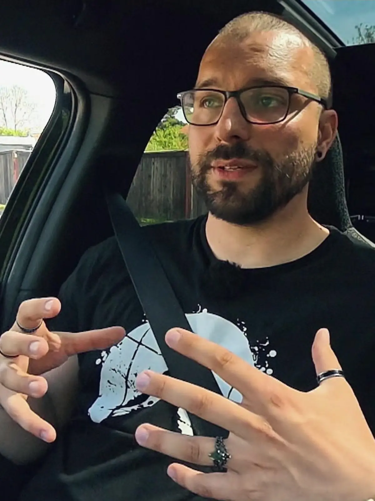 Bild zu: "Lehrer Tristan Härter bekommt Morddrohungen - und gibt Job auf"