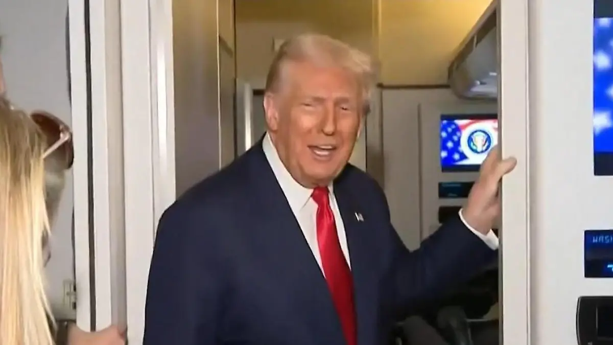 Donald Trump durchgeschüttelt! US-Präsident kämpft mit heftigen Turbulenzen Stürmisches Interview im Flieger