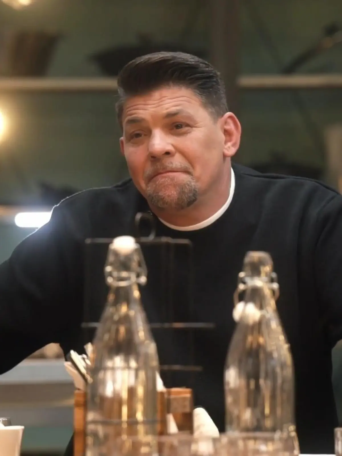 Bild zu: "Tim Mälzer fällt seine Entscheidung"