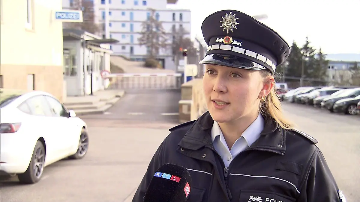 Ilona Bonn, Sprecherin der Polizei Stuttgart, sprach im Interview mit RTL über Mirnesa S. und den Millionendiebstahl.