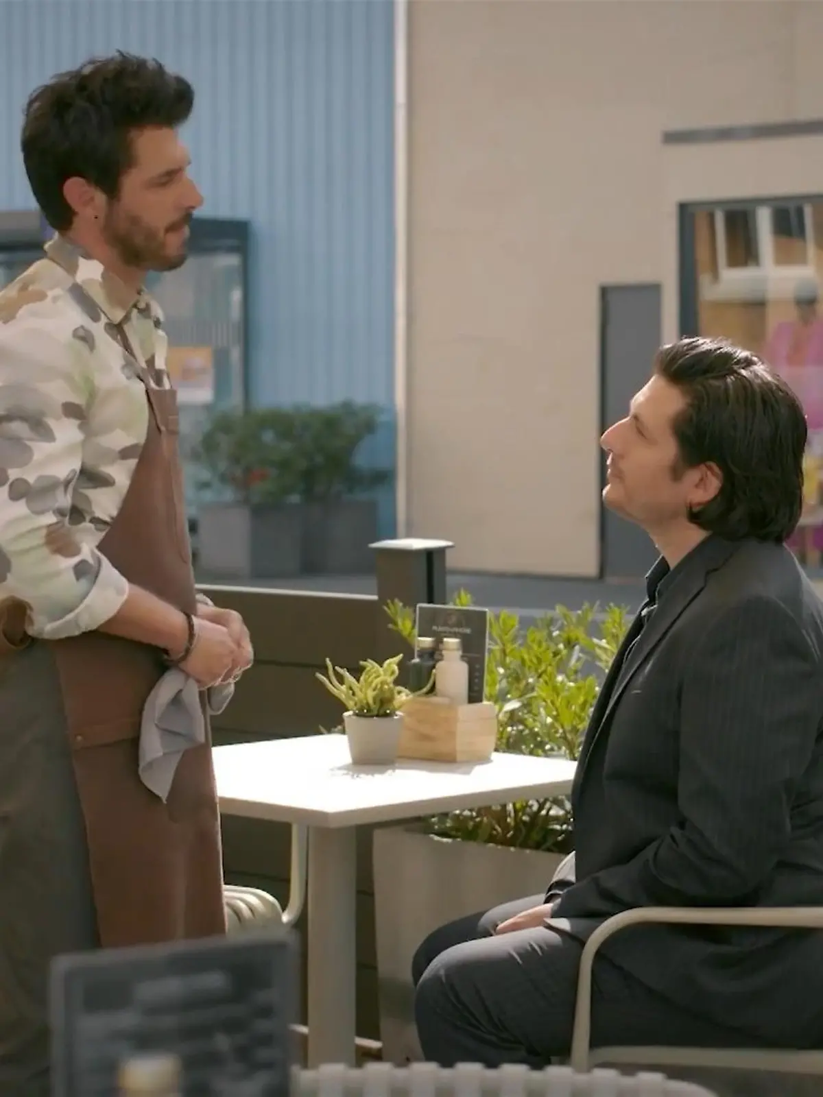 AWZ: Ein Streitgespräch von Matteo und Maximilian eskaliert