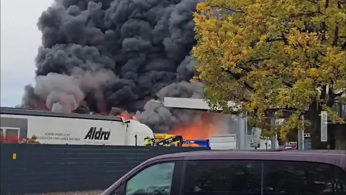 Bild zu: "Flüssiggastank explodiert"