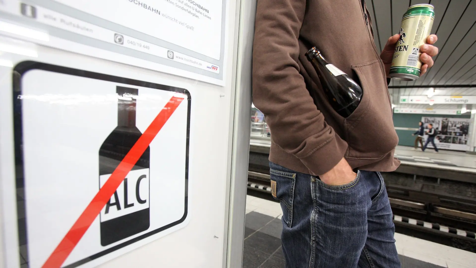 Bild zu: "Alkohol soll an allen Bahnhöfen verboten werden"
