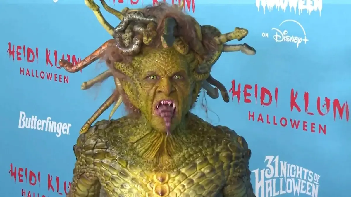 Heidi Klum begeistert an Halloween als monströse Medusa – Tom versteinert! DAS ist ihr Outfit