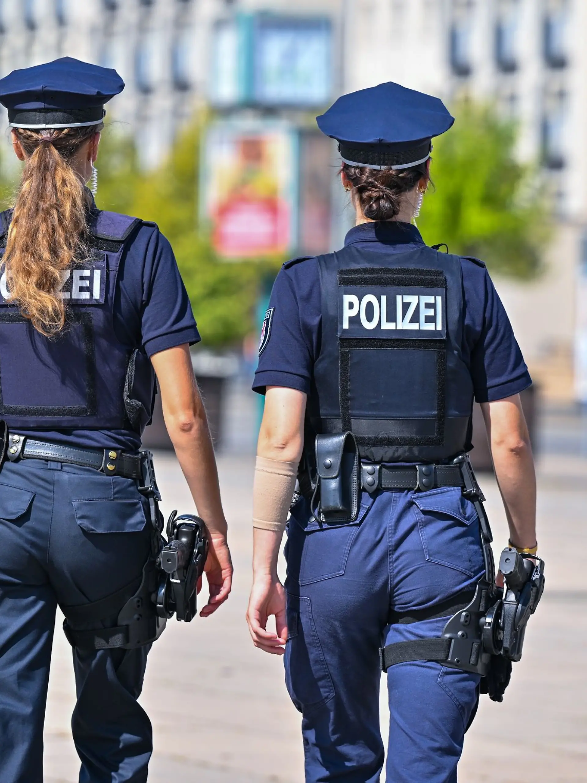Bild zu: "Geschlechtswechsel zur schnelleren Beförderung?"
