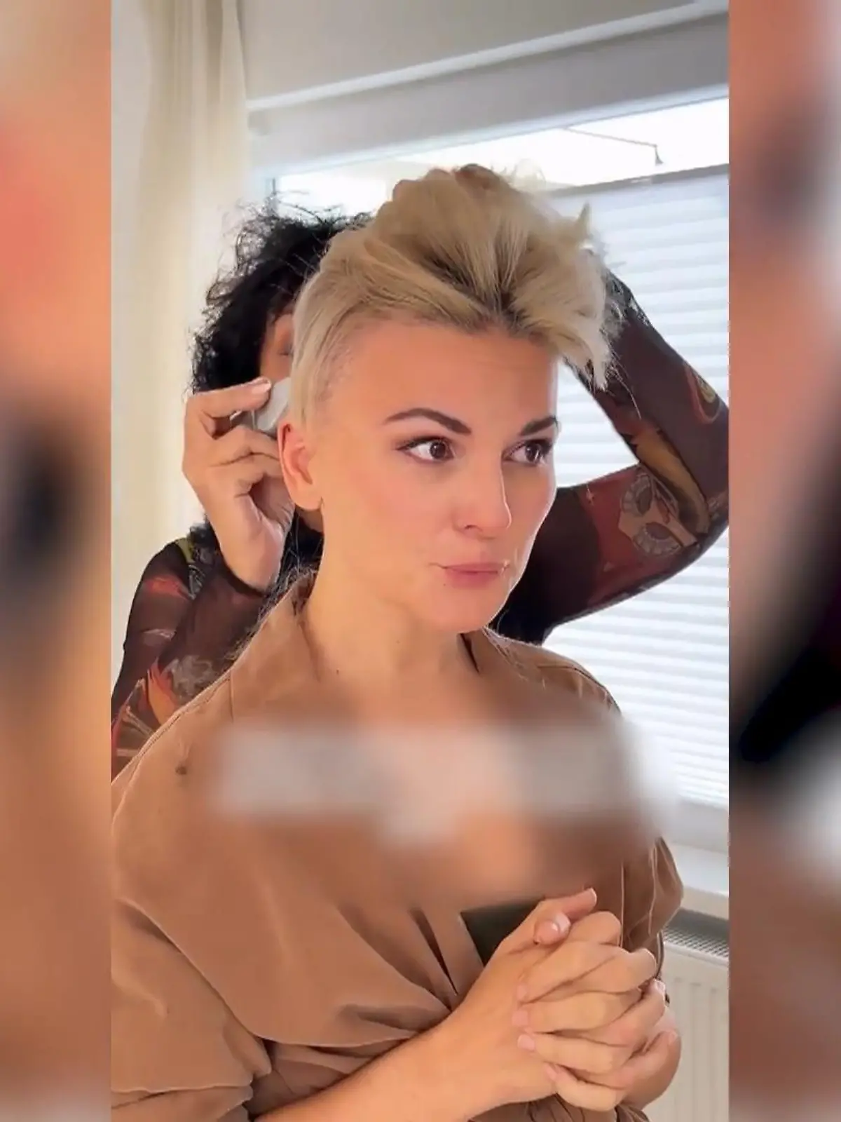 Bild zu: "Es ist Krebs! Influencerin weint bittere Tränen – für ihre Kinder bleibt sie stark"