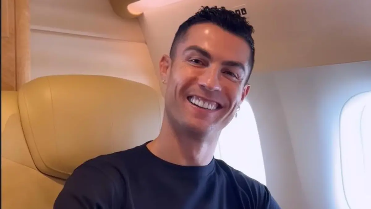 Breit lächelnd grüßt CR7 in einer Insta-Botschaft seine neuen Fans in Saudi-Arabien