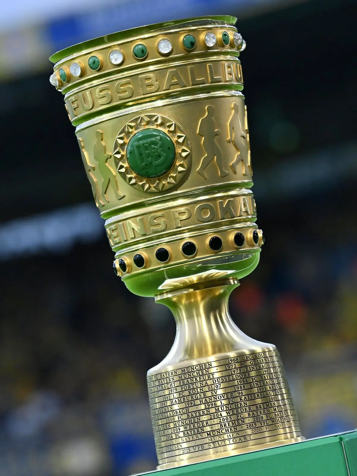 Bild zu: "FC Bayern im Achtelfinale des DFB-Pokals bei Union Berlin"