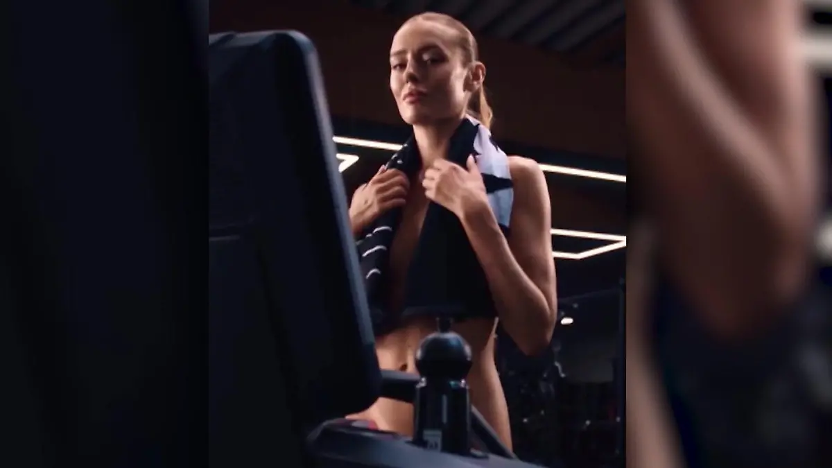 „Arsch hoch, Beine breit”! Deutsche Fitnesskette schockiert mit Nackt-Kampagne Wirbel um Wellyou
