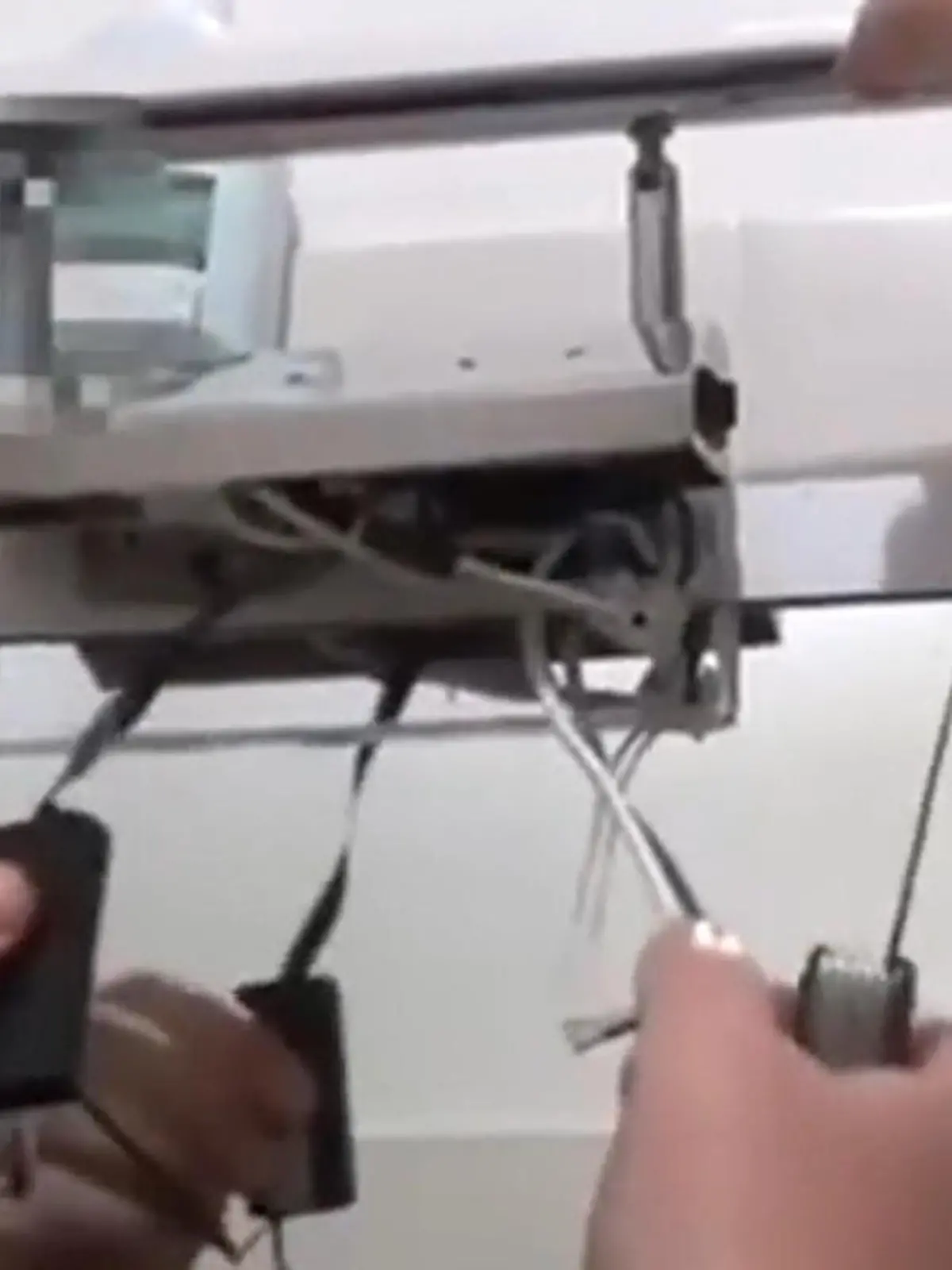 Bild zu: "Studentin heimlich beobachtet! Vermieter (56) versteckt Kameras in Badezimmer"