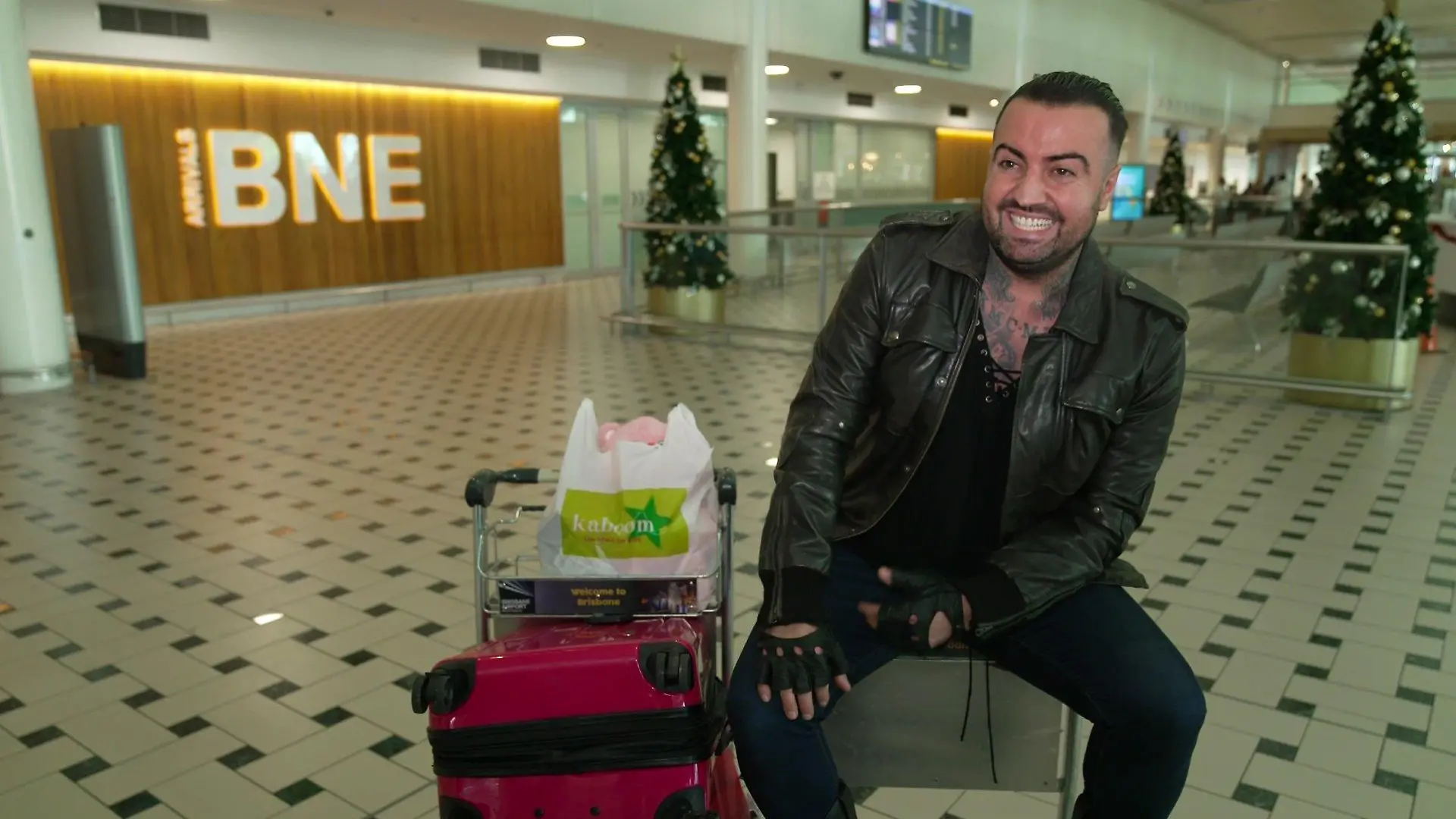 Dschungelcamper Cosimo Citiolo am Flughafen Brisbane.