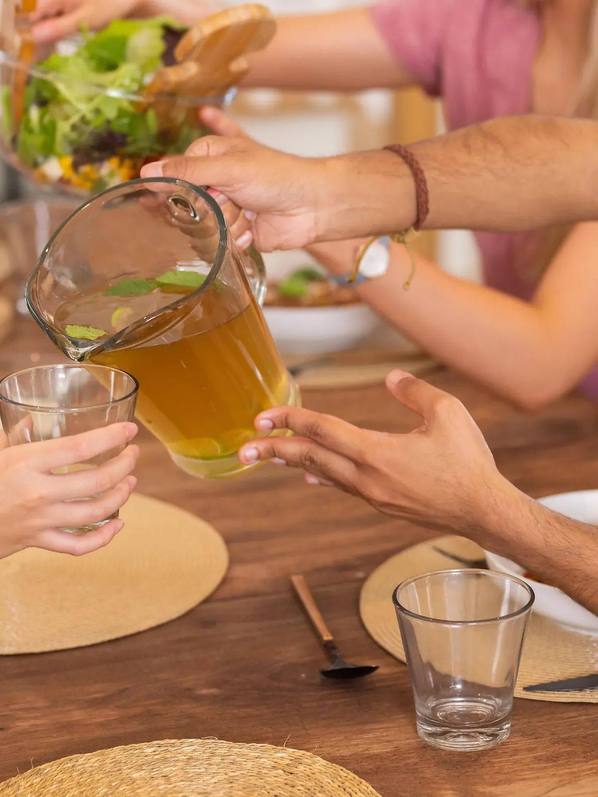 Bild zu: "Verunreinigt! Getränke-Rückruf bei Rewe und Penny"