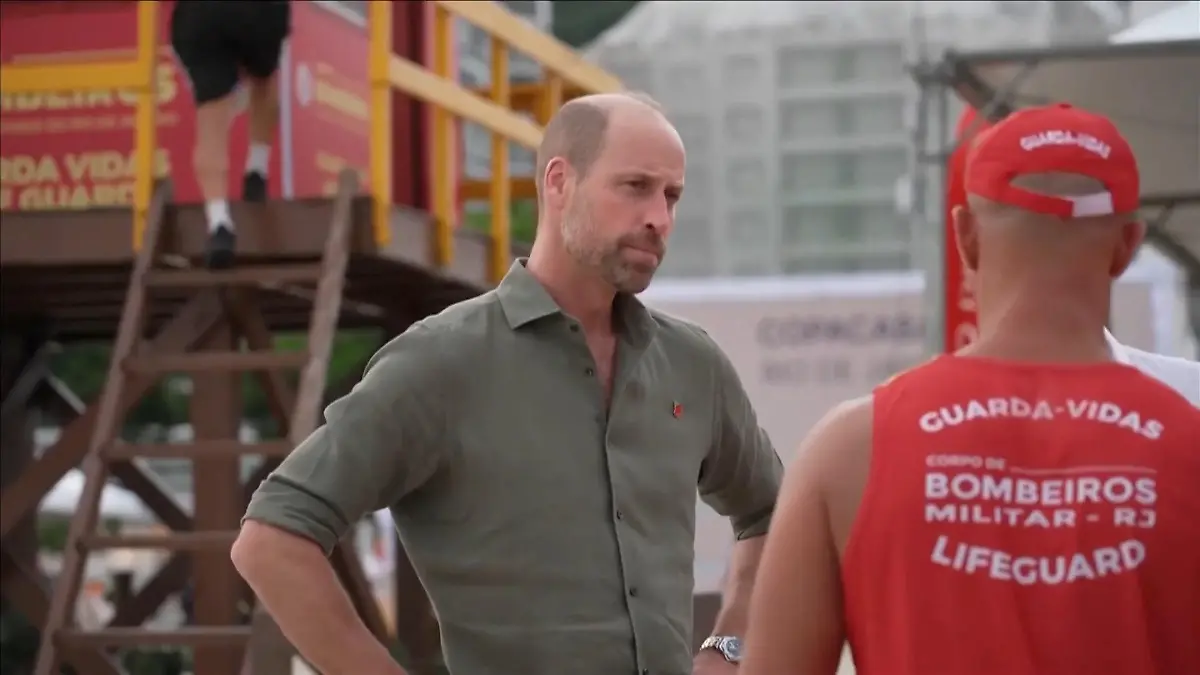 Hier baggert Prinz William an der Copacabana Voller Körpereinsatz!