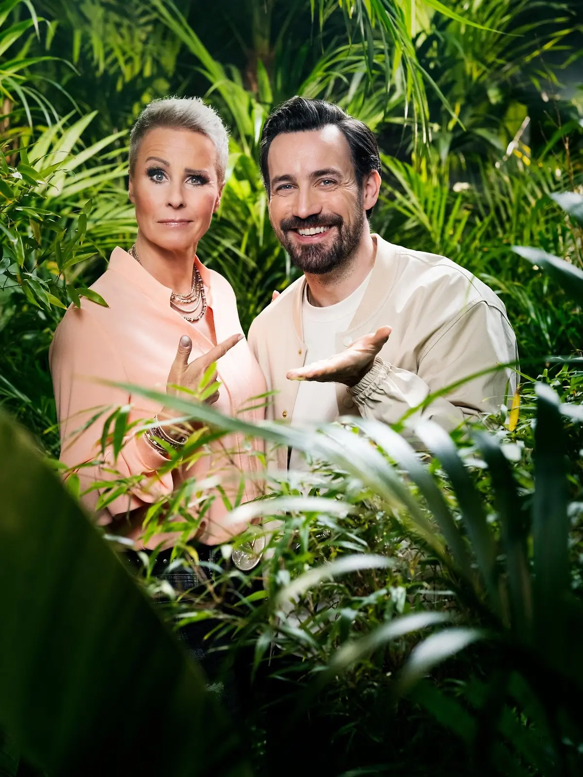 Die beiden Moderatoren Sonja Zietlow und Jan Köppen.

Die Verwendung des sendungsbezogenen Materials ist nur mit dem Hinweis und Verlinkung auf RTL+ gestattet.