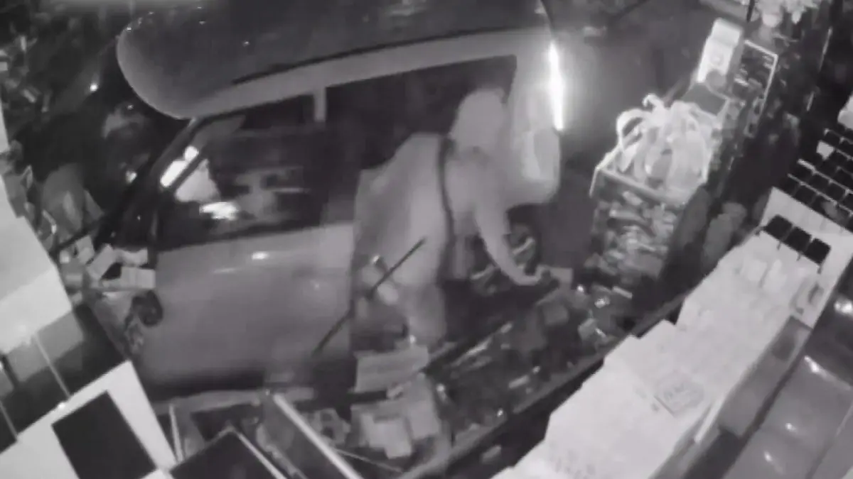 Tabak-Laden-in-Arizona-berfallen-Mega-Verw-stung-nur-wegen-E-Zigaretten