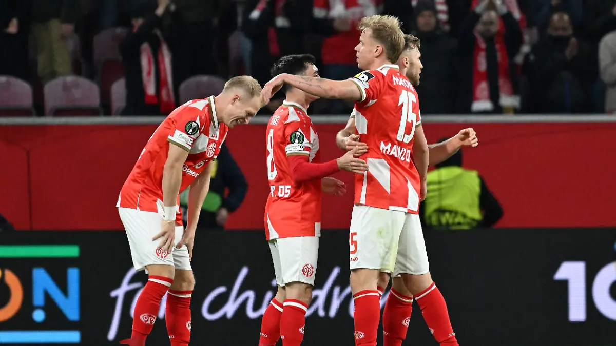 Jubeln die 05er wieder in der Conference League? Alle Infos zur Übertragung des Spiels FSV Mainz 05 gegen AC Florenz LIVE bei RTL in TV und Stream