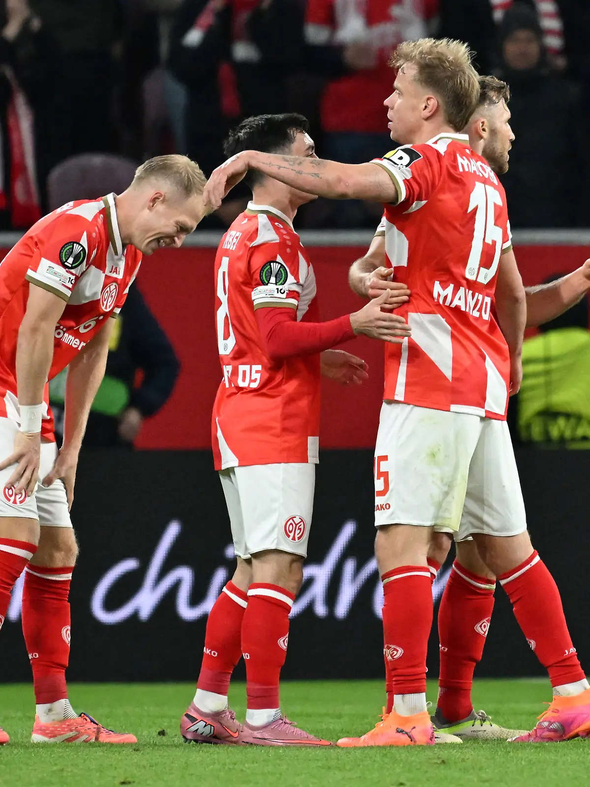 Jubeln die 05er wieder in der Conference League? Alle Infos zur Übertragung des Spiels FSV Mainz 05 gegen AC Florenz LIVE bei RTL in TV und Stream