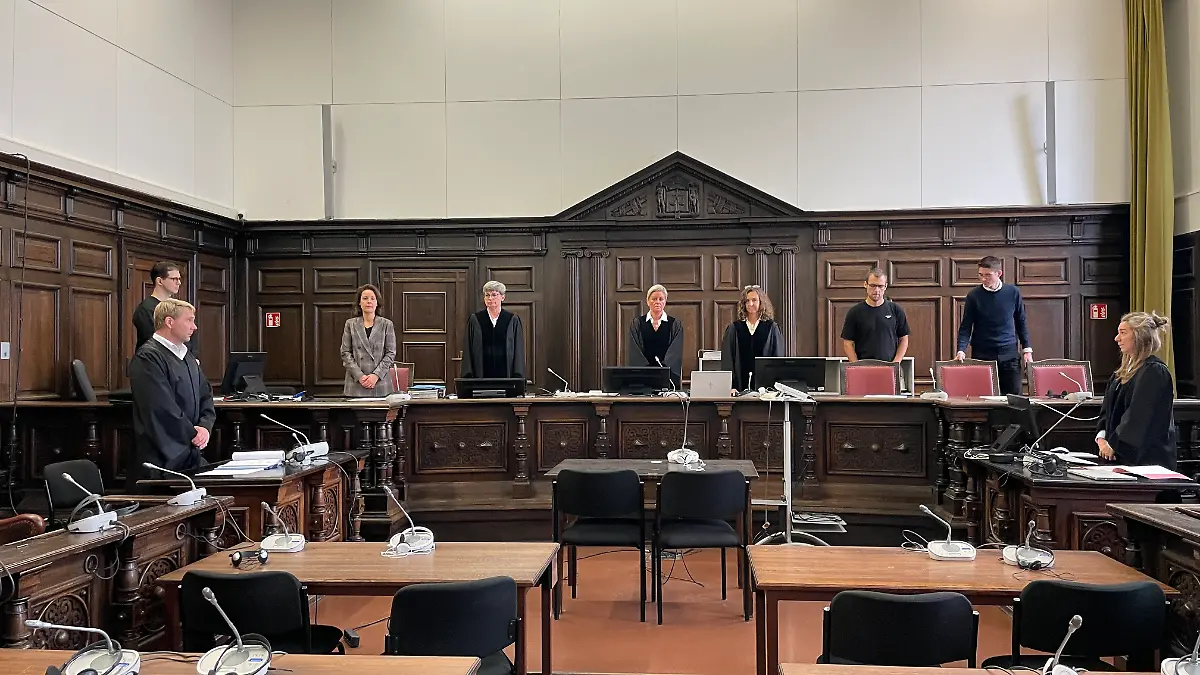 Vor dem Hamburger Schwurgericht wird in einem sogenannten Sicherungsverfahren darüber beraten, wie es für den schuldunfähigen Täter weitergeht. 