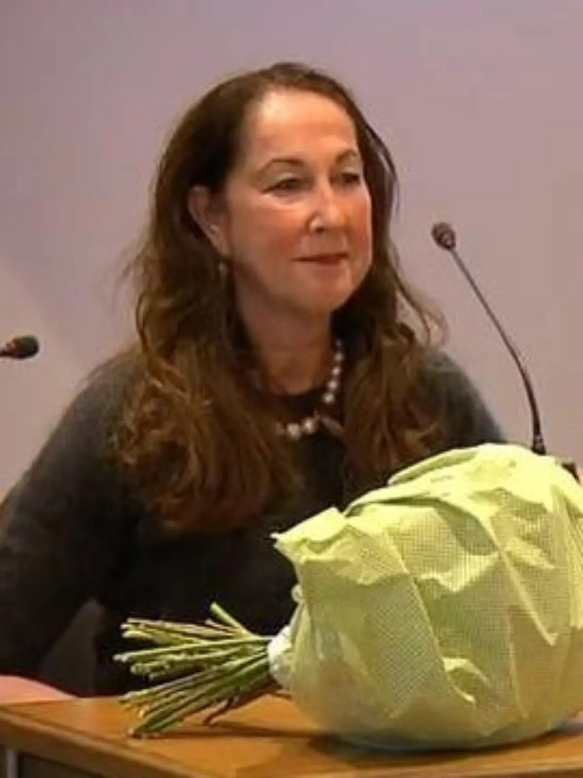 Bild zu: "Nach schlimmem Messerangriff! Hier tritt Iris Stalzer ihr Amt als Bürgermeisterin an"