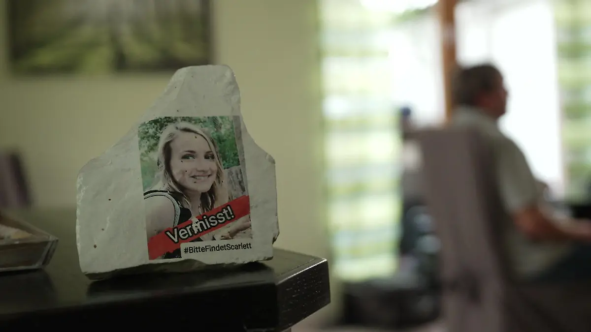 Fotos auf Smoothie-Flaschen sollen bei Suche nach Vermissten helfen Von Hilal und Scarlett fehlt seit Jahren jede Spur