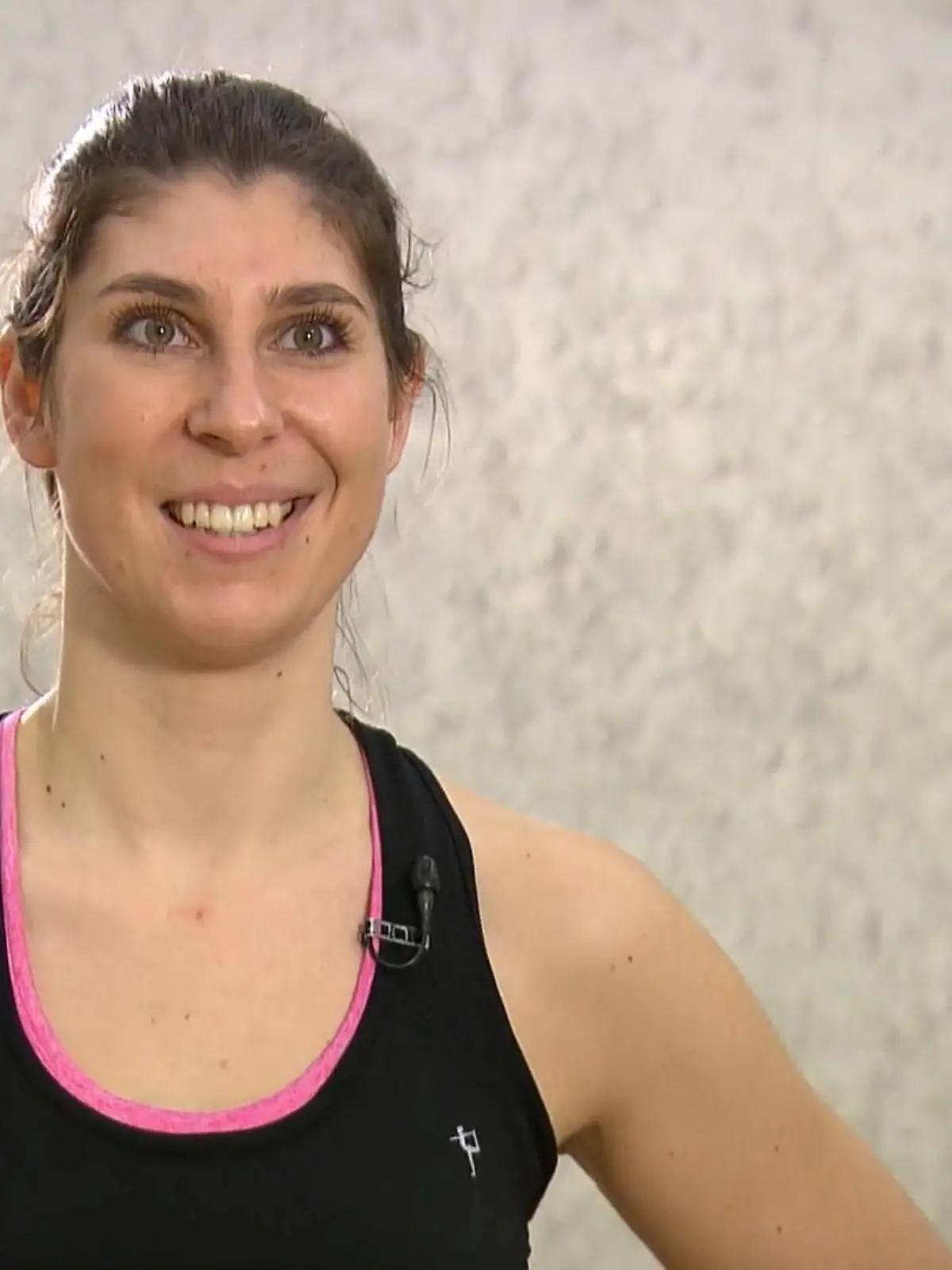 Bild zu: "Marina powert sich am liebsten beim Squash aus"