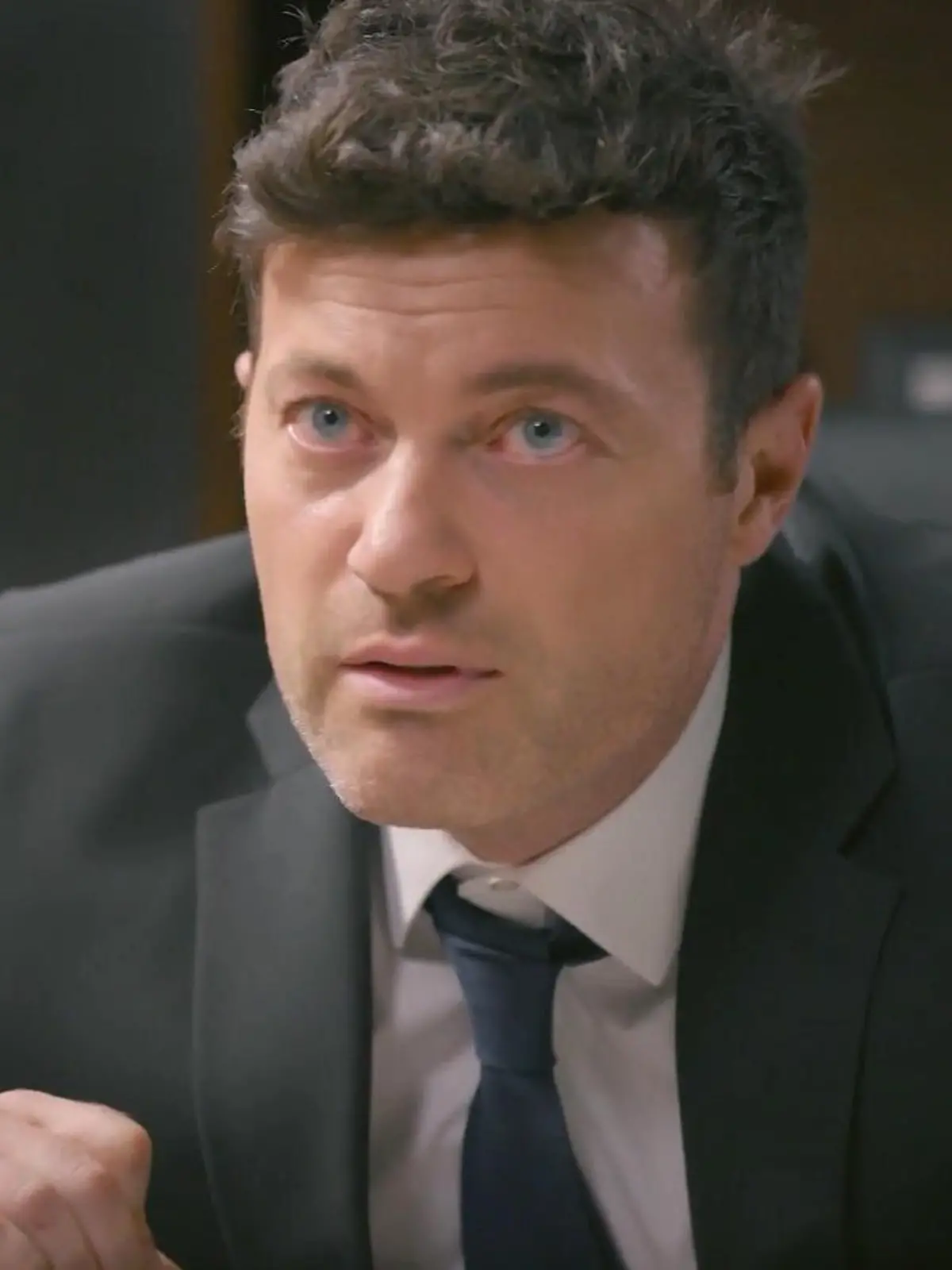 AWZ: Ben beginnt zu ahnen, wer sein Feind ist