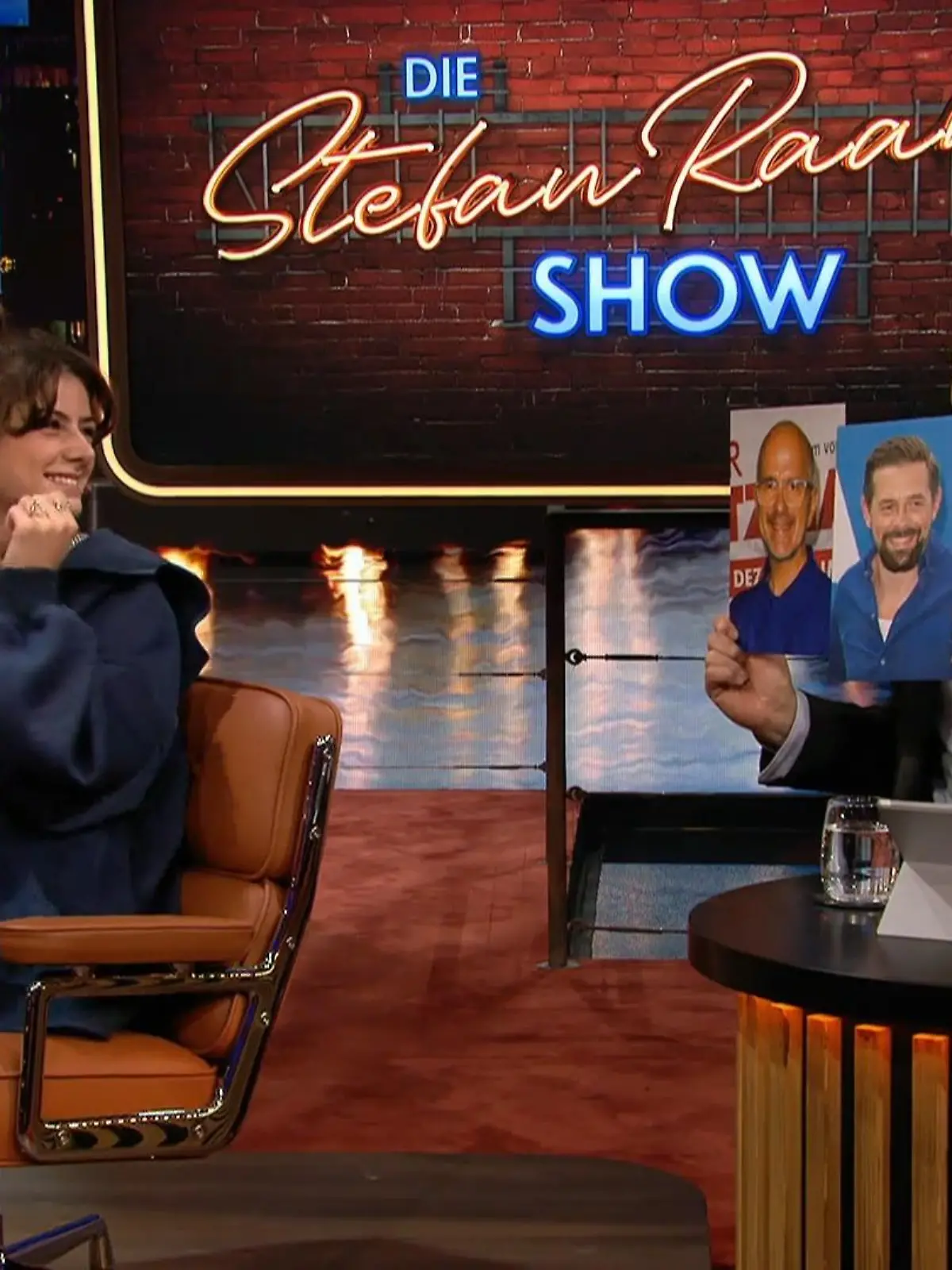 Bild zu: "Stefan Raabs Knallhart-Test mit „Euphorie“-Star Derya Akyol"