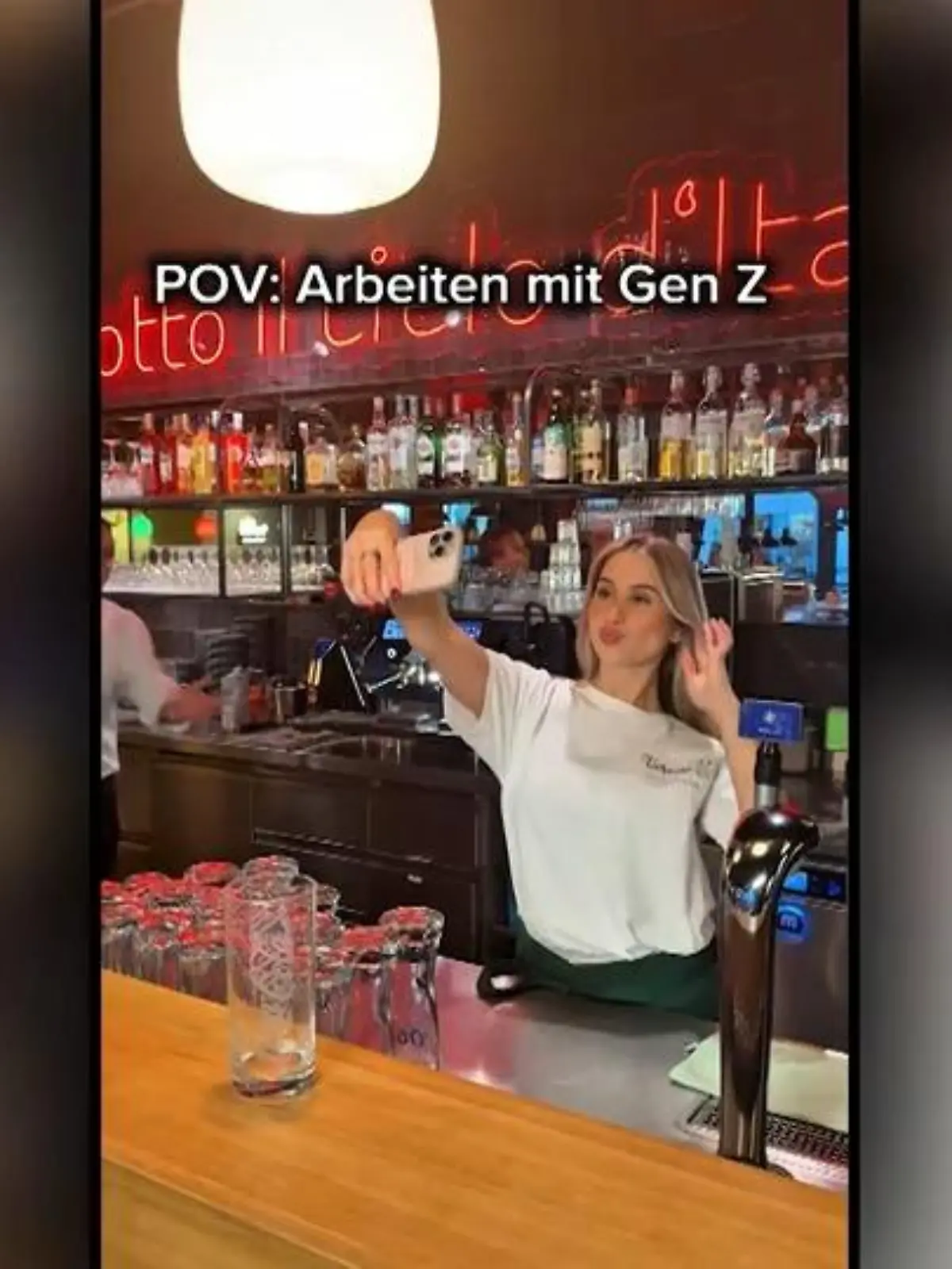 Bild zu: "Restaurant geht viral mit Gen-Z-Content"