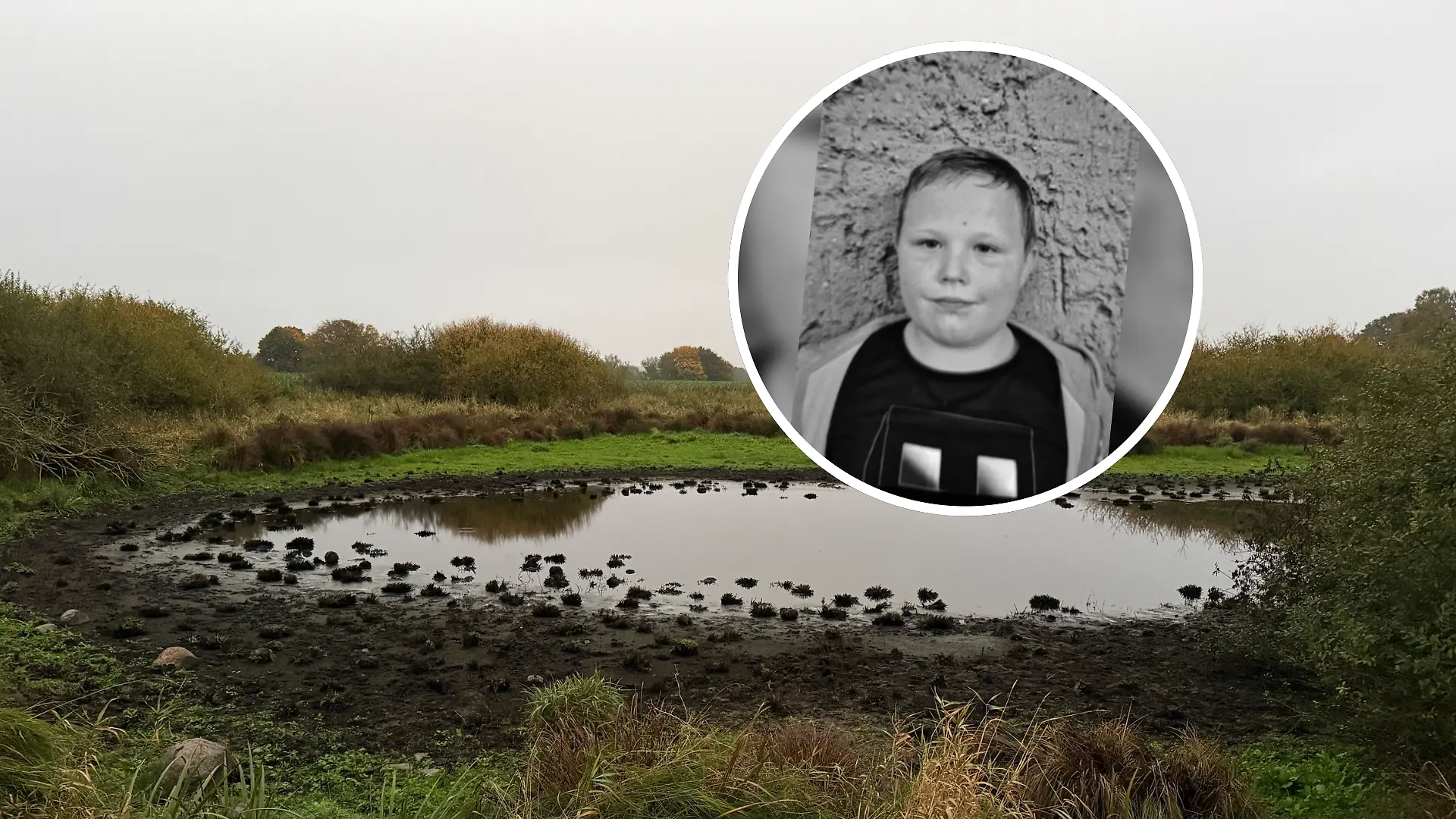 An einem Tümpel im Wald bei Klein Upahl wird die Leiche von Fabian am 14. Oktober gefunden. Die Polizei geht davon aus, dass der Achtjährige bereits am Tag seines Verschwindens am 10. Oktober getötet und dort abgelegt wurde.