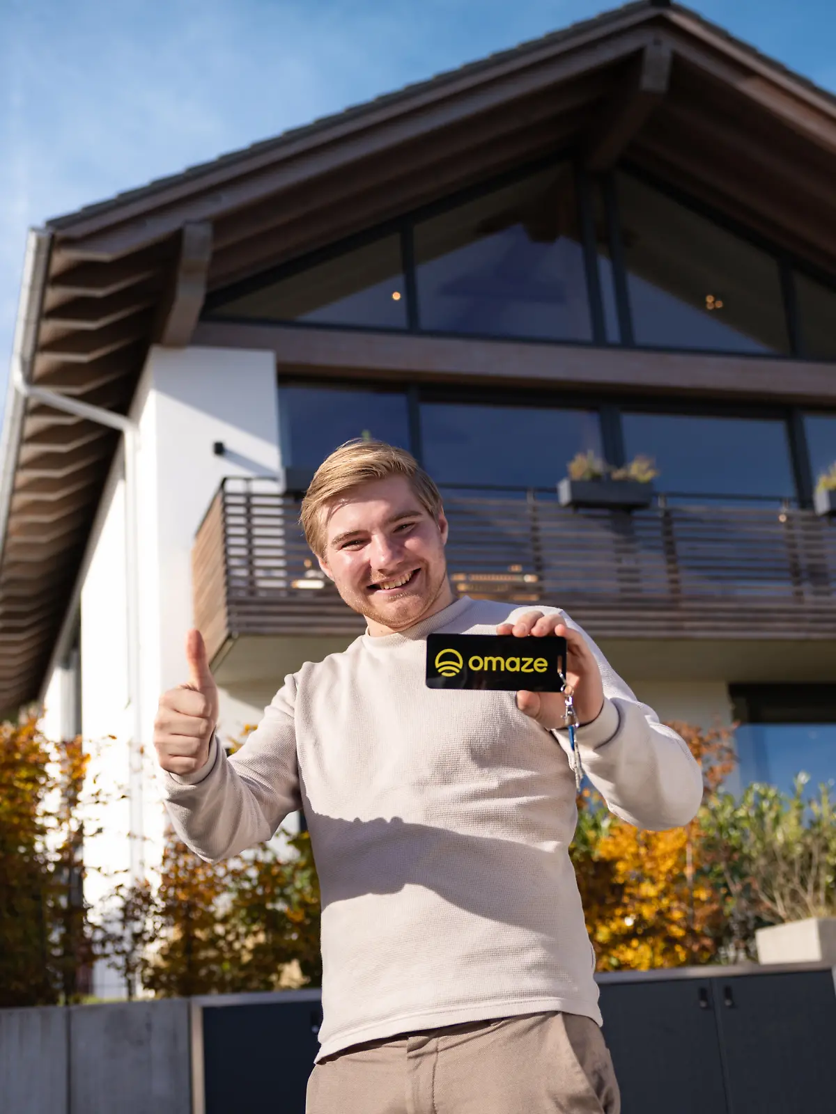 Bild zu: "21-Jähriger gewinnt Luxusvilla – mit 25 Euro-Los!"