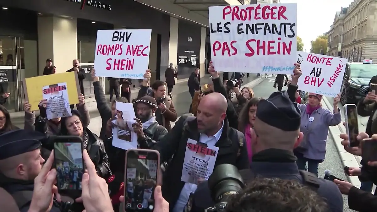 Shein eröffnet Store in Paris – trotz lautstarler Proteste Skandal um Kinder-Sexpuppe