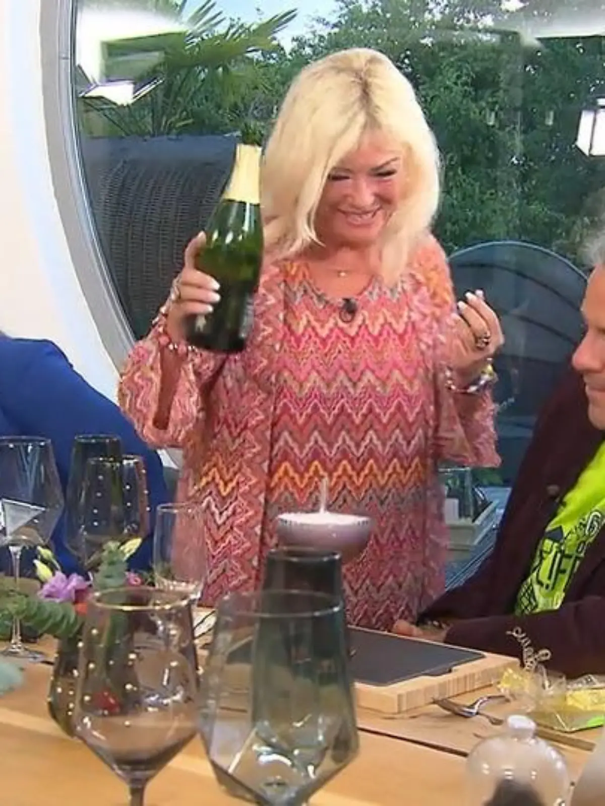 Bild zu: "Bettys Spargel-Cocktail ist kaum genießbar"