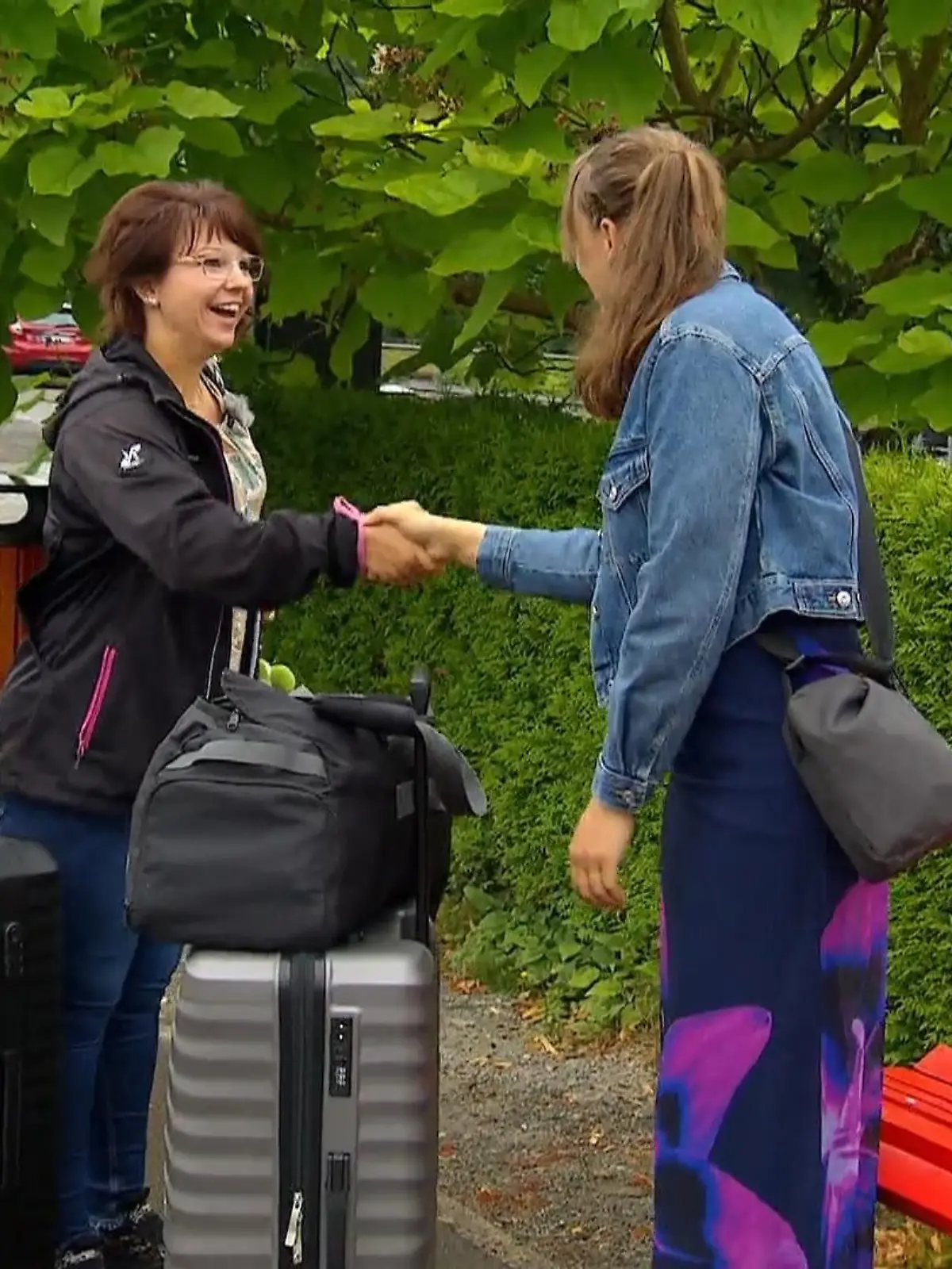 Bild zu: "Sandra und Michaela treffen aufeinander"