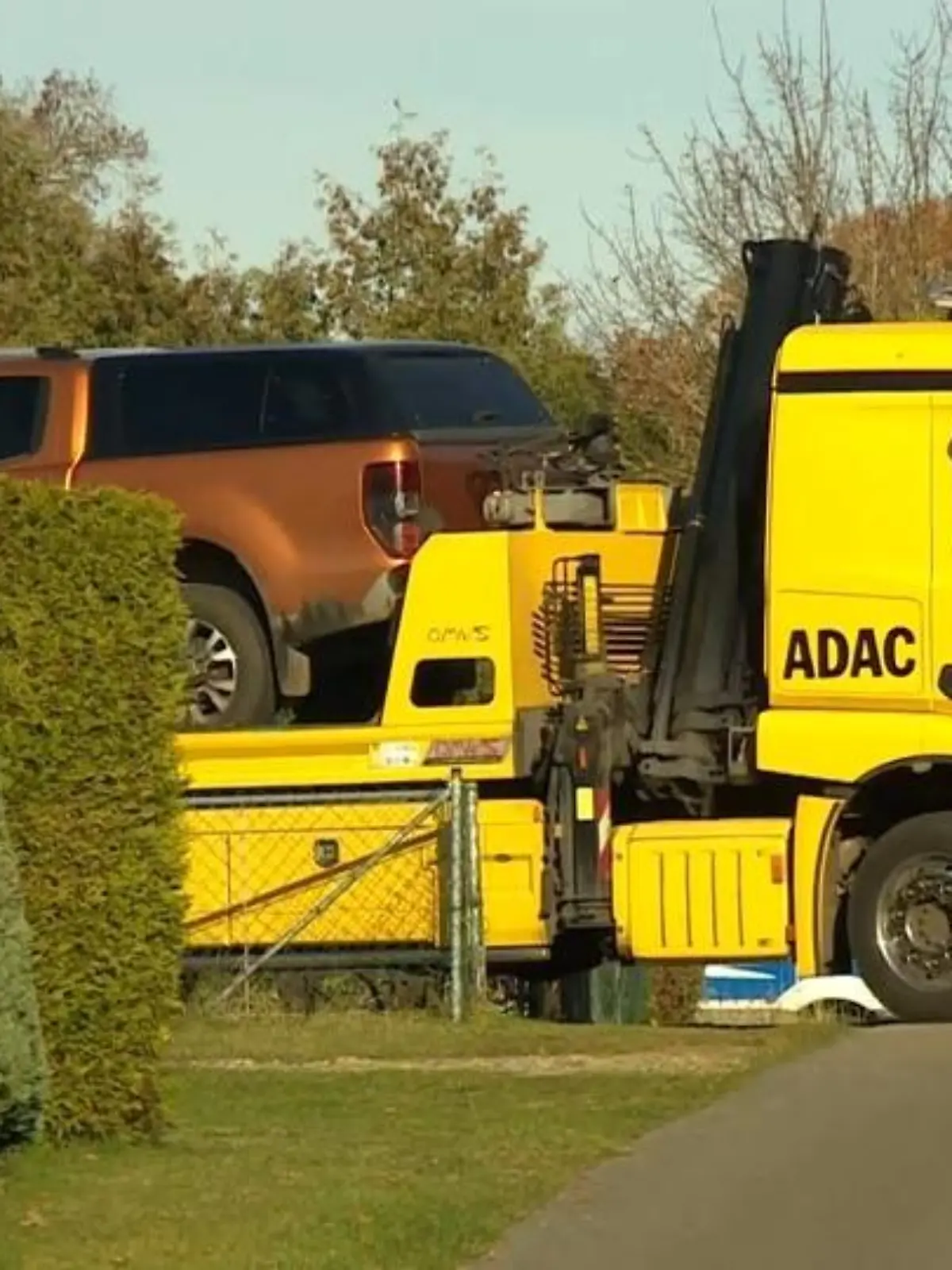 Bild zu: "HIER beschlagnahmt die Polizei das Auto der Ex-Freundin"