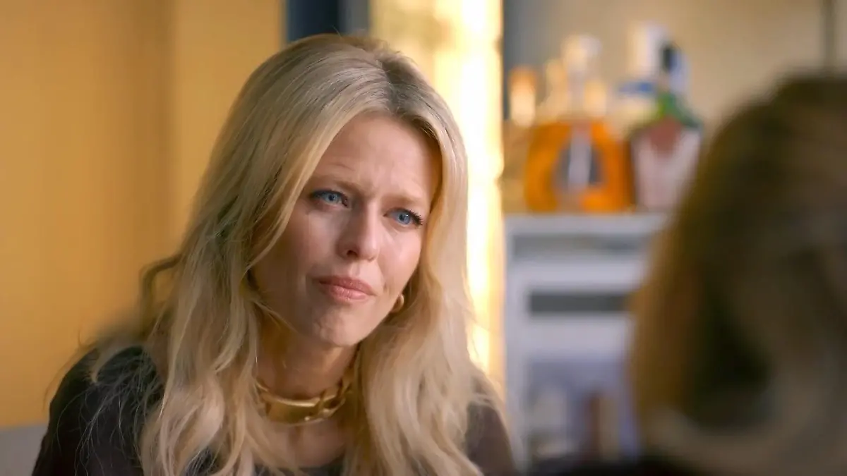 Patrizia erzählt Stella die Wahrheit über ihren Vater Die „Unter uns“-Wochenvorschau (Teil 1)