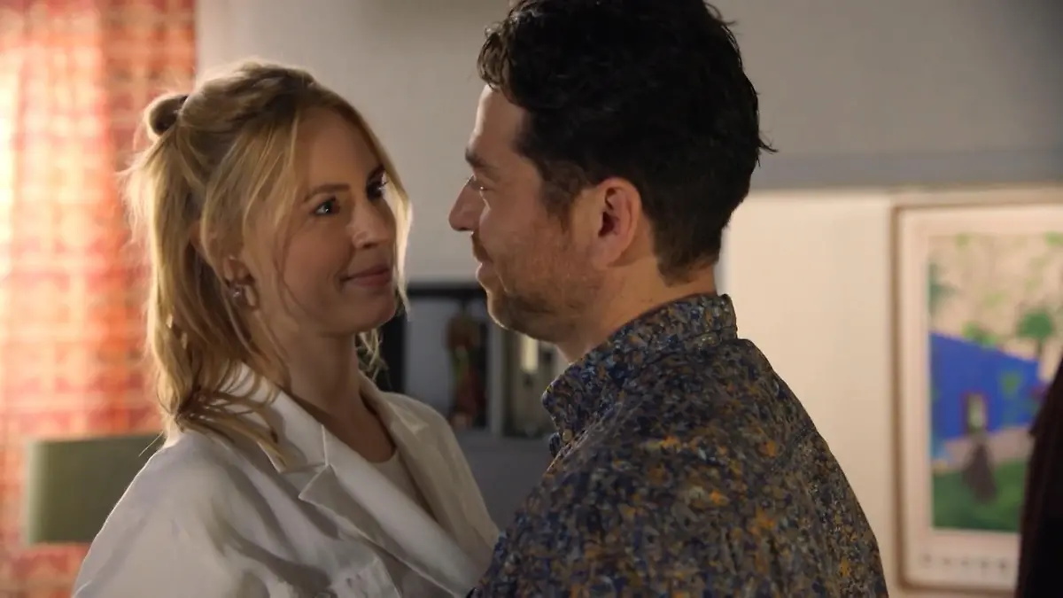 Zoe und John bekommen das gemeinsame Sorgerecht für Clara GZSZ-Wochenvorschau Teil 3